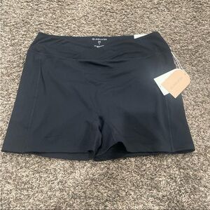 Blogilates NWT crisscross scrunch bike shorts size 3X